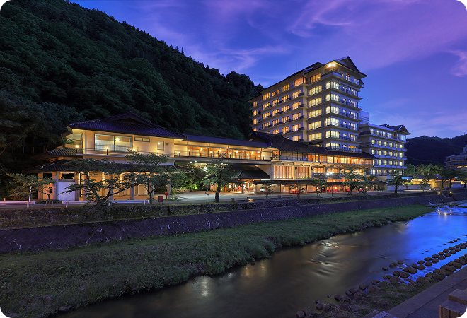 山形県あつみ温泉 萬国屋の外観